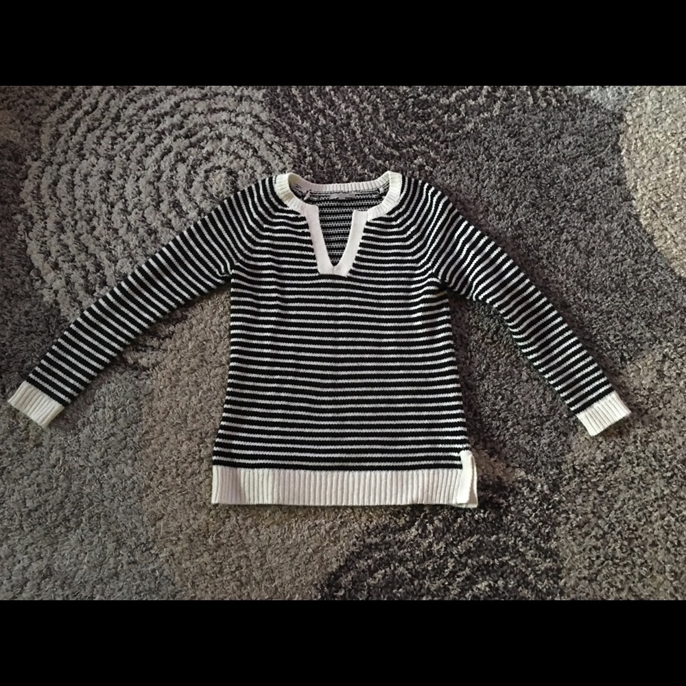 Gap size small sweater